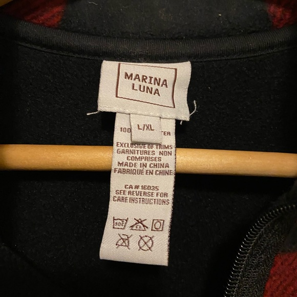 Buffalo plaid fleece poncho - Picture 4 of 4